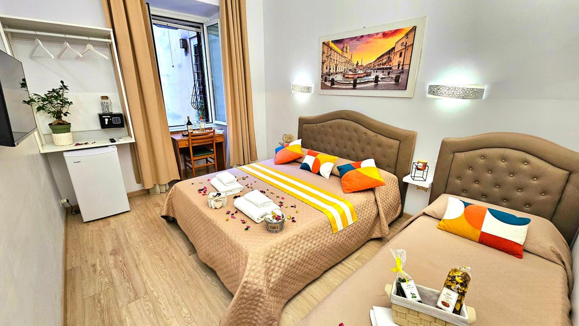 Acomodação com café da manhã  A Casa Simpatia Roma - Free Parking If You Book 4 Nights