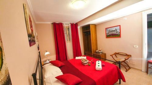 Acomodação com café da manhã  A Casa Simpatia Roma - Free Parking If You Book 4 Nights